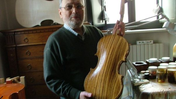 Morto Bissolotti, liutaio noto nel mondo Morto Bissolotti, liutaio noto nel mondo