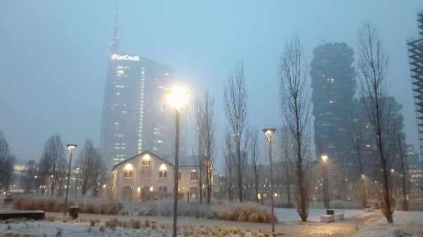 Maltempo: neve su Milano e Lombardia Maltempo: neve su Milano e Lombardia