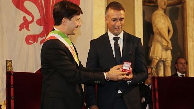 Auguri di Renzi e Nardella a Batistuta Auguri di Renzi e Nardella a Batistuta