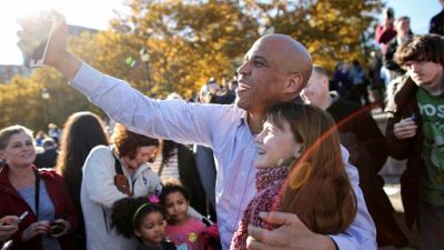 Cory Booker le 4 novembre 2018 à Hoboken, dans le New Jersey Cory Booker le 4 novembre 2018 à Hoboken, dans le New Jersey