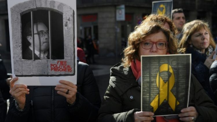 Début du procès des indépendantistes catalans le 12 février à Madrid