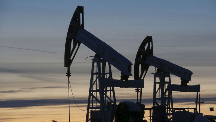إنتاج روسيا النفطي يهبط في يناير دون تحقيق الخفض المستهدف في اتفاق عالمي