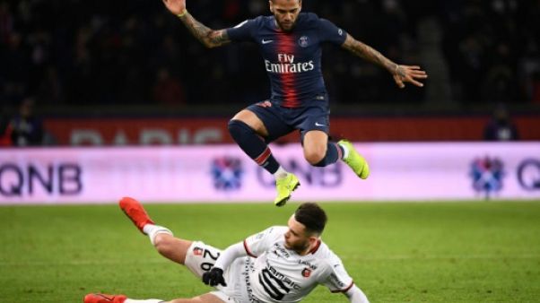 Paris-SG: Dani Alves, rustine de luxe au milieu Paris-SG: Dani Alves, rustine de luxe au milieu