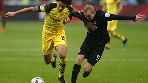 Bundesliga, Dortmund pareggia ma allunga Bundesliga, Dortmund pareggia ma allunga