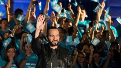 Salvador : deux jeunes loups de la politique au coude-à-coude pour la présidence Salvador : deux jeunes loups de la politique au coude-à-coude pour la présidence