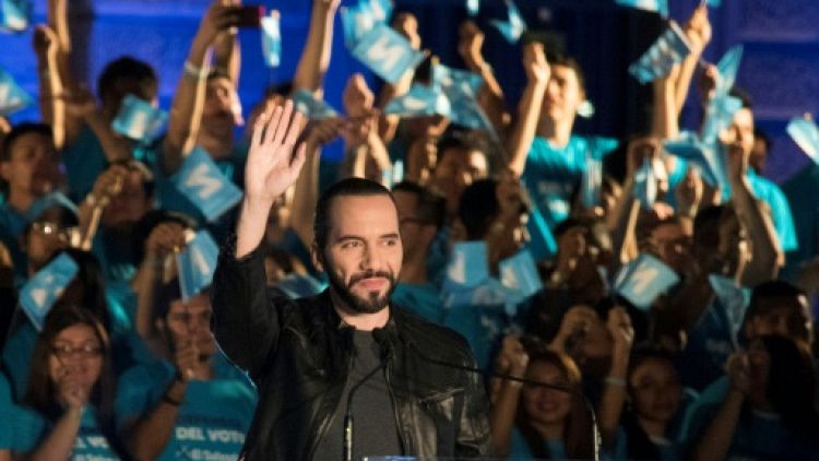 Salvador : deux jeunes loups de la politique au coude-à-coude pour la présidence