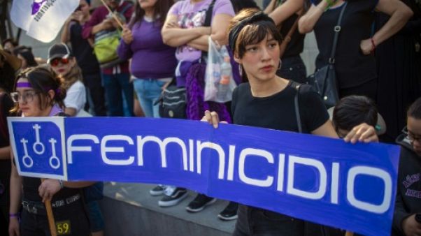 Mexique: des femmes manifestent contre les tentatives d'enlèvement dans le métro Mexique: des femmes manifestent contre les tentatives d'enlèvement dans le métro
