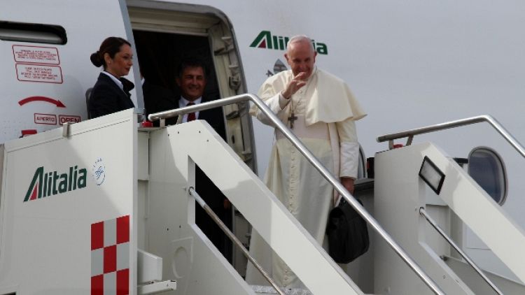 Papa in viaggio per Abu Dhabi