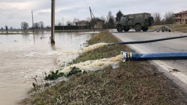 Piena del Reno, allerta si attenua Piena del Reno, allerta si attenua