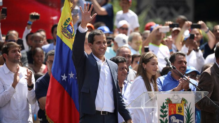 صحيفة: زعيم المعارضة الفنزويلية جوايدو يقول إنه يريد دعم إيطاليا