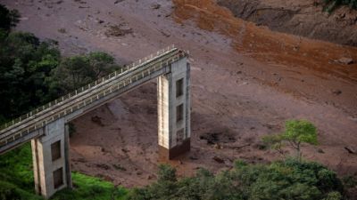 Effondrement d'un barrage au Brésil: nouveau bilan de 134 morts et 199 disparus Effondrement d'un barrage au Brésil: nouveau bilan de 134 morts et 199 disparus