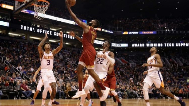 NBA: Harden continue sa série avec Houston, Denver freiné