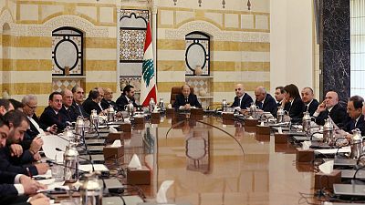 حكومة لبنان الجديدة تقول إنها ستنأى بنفسها عن الصراع السوري