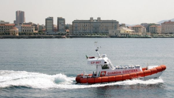 Affonda peschereccio Livorno, 3 salvati Affonda peschereccio Livorno, 3 salvati