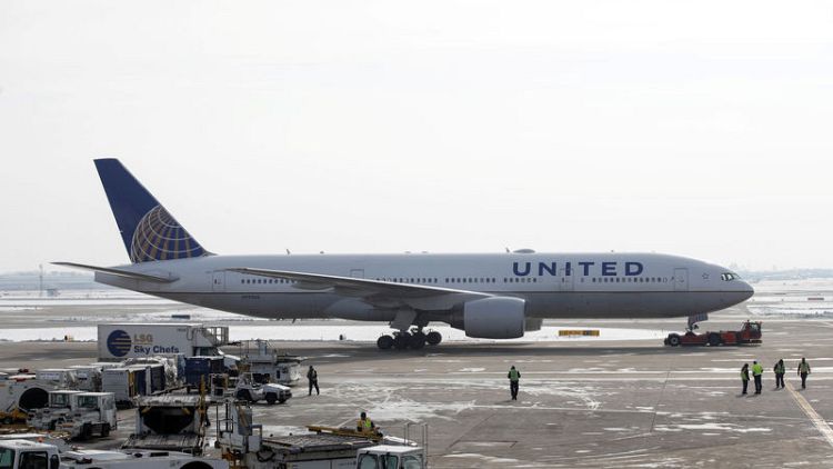 United to add premium seats on regional and mainline jets