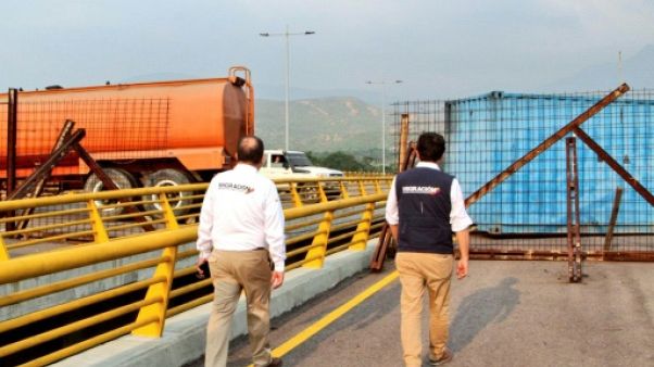 Venezuela: des militaires bloquent un pont à la frontière, selon l'opposition Venezuela: des militaires bloquent un pont à la frontière, selon l'opposition