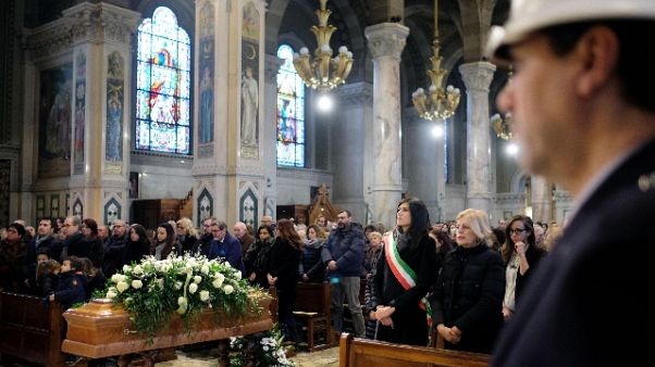 Piazza San Carlo, folla a funerali Amato Piazza San Carlo, folla a funerali Amato