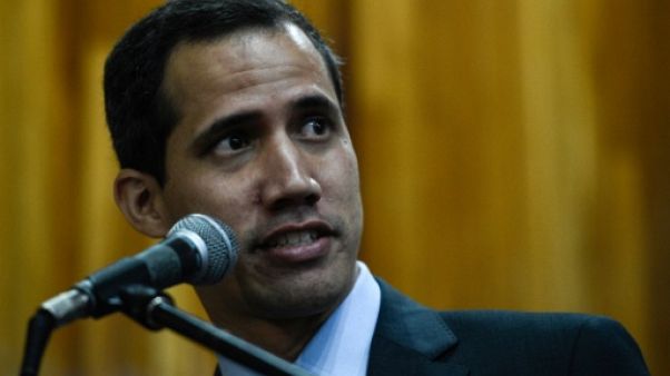 Venezuela: Guaido demande aux militaires de ne pas bloquer l'aide humanitaire Venezuela: Guaido demande aux militaires de ne pas bloquer l'aide humanitaire