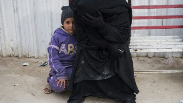 Syrie: HRW réclame transparence et responsabilité sur le transfert des jihadistes Syrie: HRW réclame transparence et responsabilité sur le transfert des jihadistes
