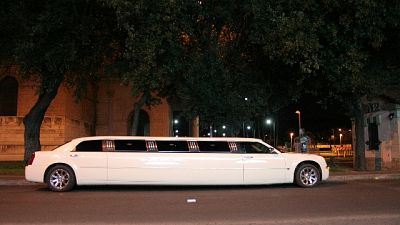 A 8 anni a scuola in limousine, proteste A 8 anni a scuola in limousine, proteste