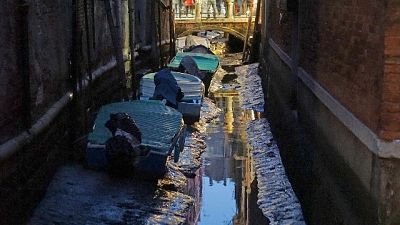 Venezia torna a scavare i suoi canali Venezia torna a scavare i suoi canali