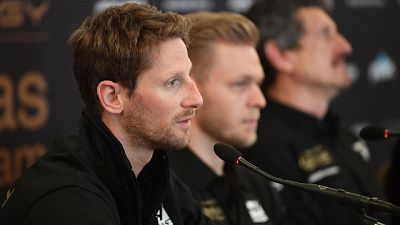 F1: nuova livrea Haas, è nera e oro F1: nuova livrea Haas, è nera e oro