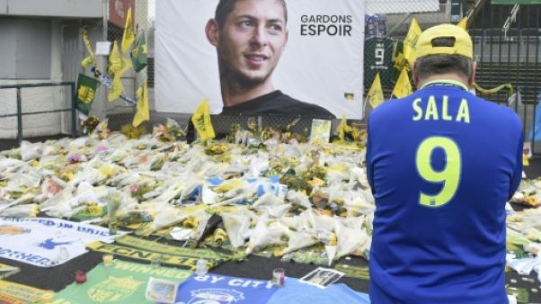 Sala: une minute d'applaudissement avant les matchs de championnat de France ce week-end Sala: une minute d'applaudissement avant les matchs de championnat de France ce week-end