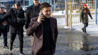 Le "clown" Zelensky affole la course à la présidence en Ukraine