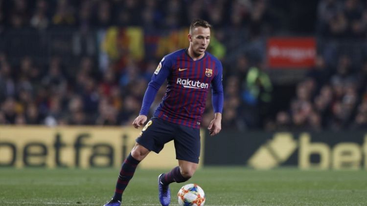 Barca lose Arthur to injury, Messi a doubt for Bilbao trip