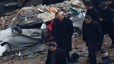 وزير: ارتفاع عدد قتلى انهيار مبنى في اسطنبول إلى 21