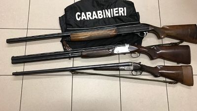 Minaccia fidanzato ex, a casa aveva armi Minaccia fidanzato ex, a casa aveva armi