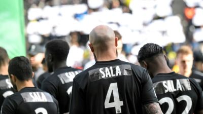 Ligue 1: Nantes dit adieu à Sala et craque contre Nîmes
