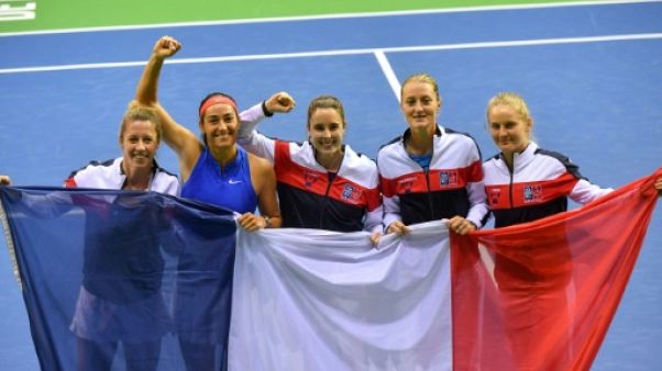 Fed Cup: France-Roumanie en demi-finale, les Tchèques tenantes du titre sorties prématurément Fed Cup: France-Roumanie en demi-finale, les Tchèques tenantes du titre sorties prématurément