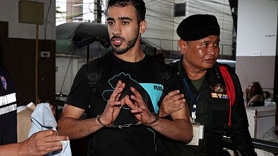 تايلاند تفرج عن لاعب كرة بحريني لاجئ بعد إسقاط طلب تسليمه