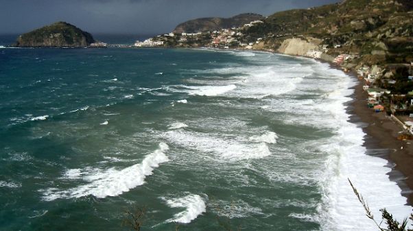 Stop aliscafi per Ischia e Procida Stop aliscafi per Ischia e Procida