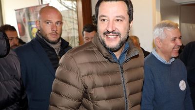 Via querela, Salvini-Buffagni fanno pace Via querela, Salvini-Buffagni fanno pace