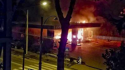 Esplode distributore benzina, paura Esplode distributore benzina, paura
