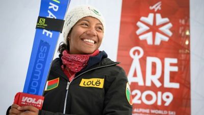 Mondiaux de ski: le périple de Mia Clerc