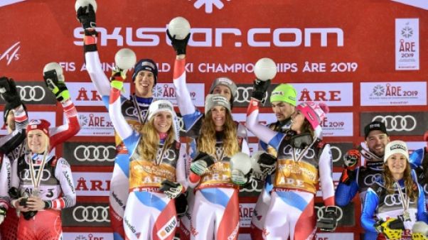 Mondiaux de ski: la Suisse confirme sur le team event, les Bleus bredouilles Mondiaux de ski: la Suisse confirme sur le team event, les Bleus bredouilles
