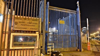 Droga in pacco per detenuto Sollicciano Droga in pacco per detenuto Sollicciano