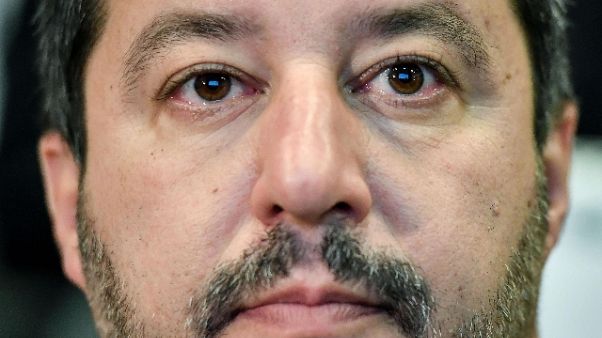 Salvini riceve la maglia di Piatek Salvini riceve la maglia di Piatek