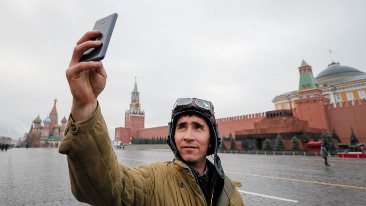 Russia moves to mask its soldiers' digital trail