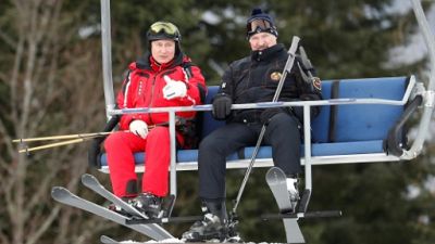 Poutine et Loukachenko skient ensemble, malgré des relations tendues