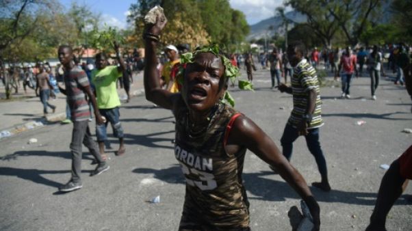 Haïti: poursuite d'affrontements meurtriers lors de manifestations antigouvernementales Haïti: poursuite d'affrontements meurtriers lors de manifestations antigouvernementales