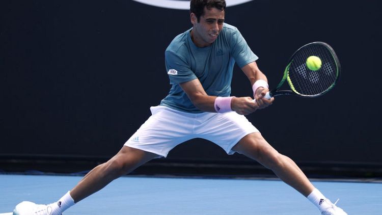 Tennis - Youngster Munar ousts Italy's Fognini in Argentina