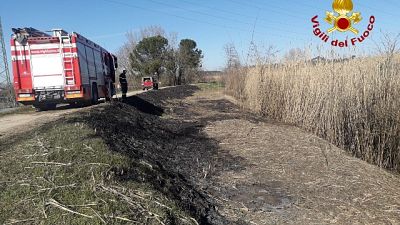 A fuoco canneto, un morto e un ferito A fuoco canneto, un morto e un ferito
