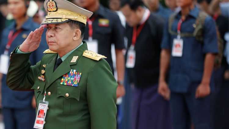Myanmar army chief denies systematic persecution of Rohingya