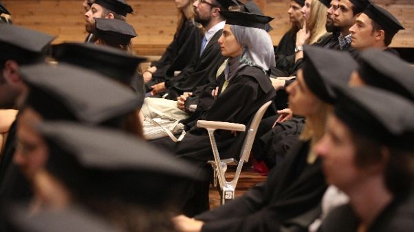 Lavoro, bene laureati 'scientifici' Lavoro, bene laureati 'scientifici'