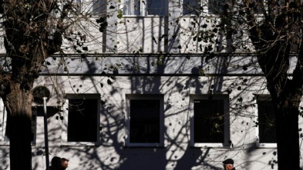 Des piétons dans une rue de Pristina, le 5 décembre 2018 au Kosovo Des piétons dans une rue de Pristina, le 5 décembre 2018 au Kosovo
