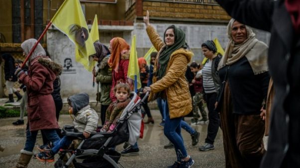 Syrie: manifestation dans les territoires kurdes en solidarité avec Öcalan Syrie: manifestation dans les territoires kurdes en solidarité avec Öcalan
